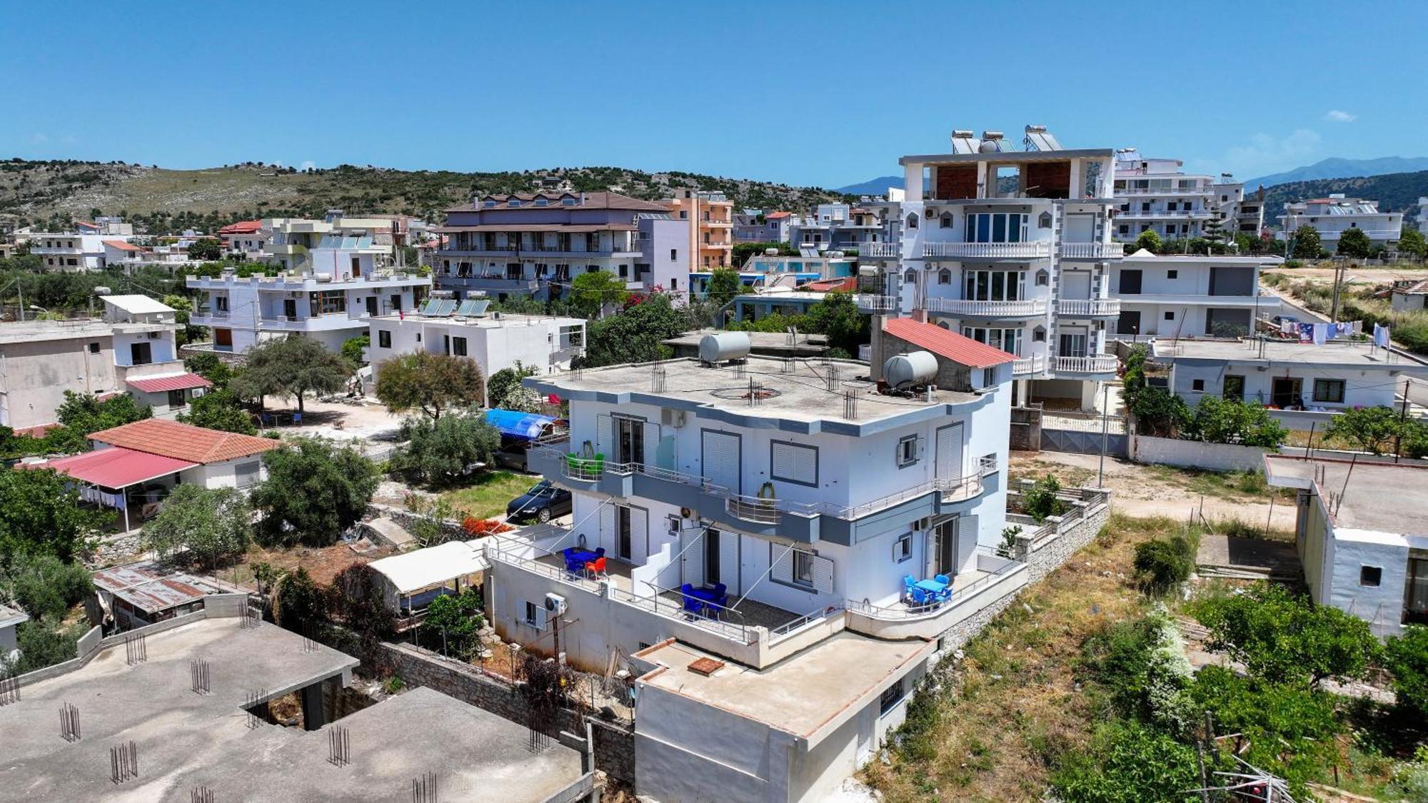 Leka * Ksamil